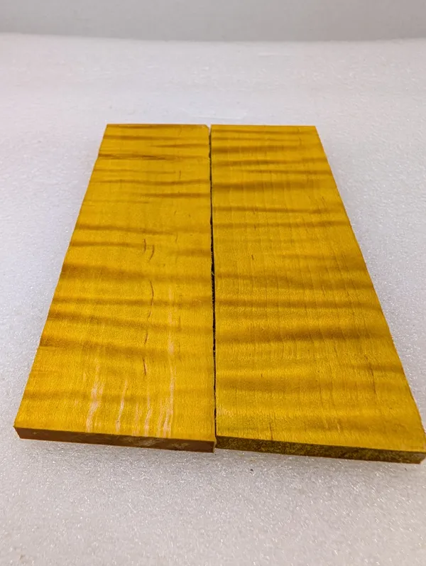Exhibition Grade Aztec Gold Dyed Stabilized Quilted Maple Scales (6x2x0.25) — photo 3