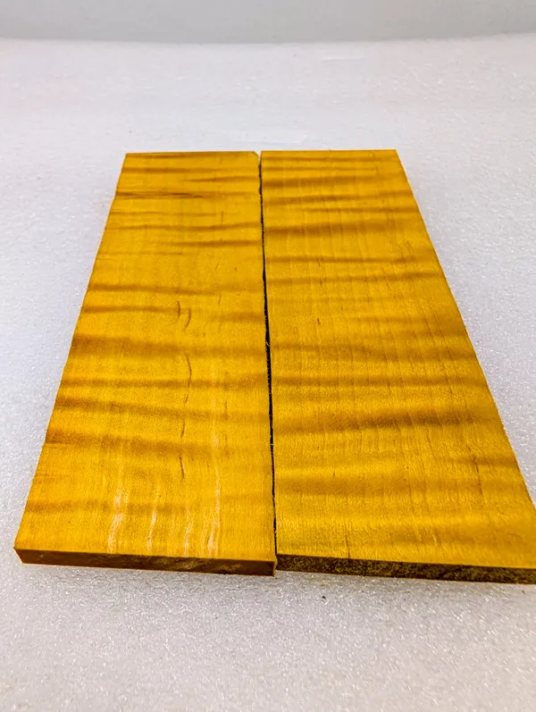 Exhibition Grade Aztec Gold Dyed Stabilized Quilted Maple Scales (6x2x0.25) — photo 4