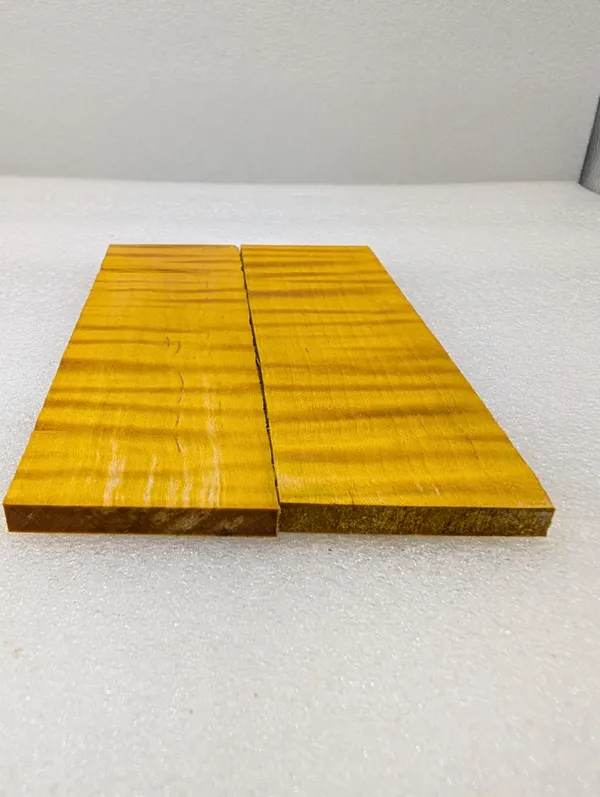 Exhibition Grade Aztec Gold Dyed Stabilized Quilted Maple Scales (6x2x0.25) — photo 2